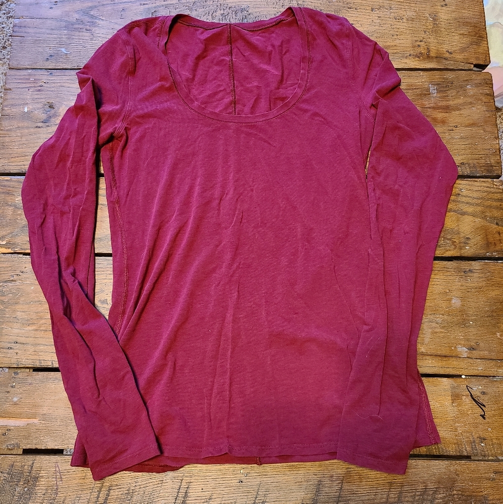 Lululemon Size 6 Burgundy Longsleeve Tee Shirt